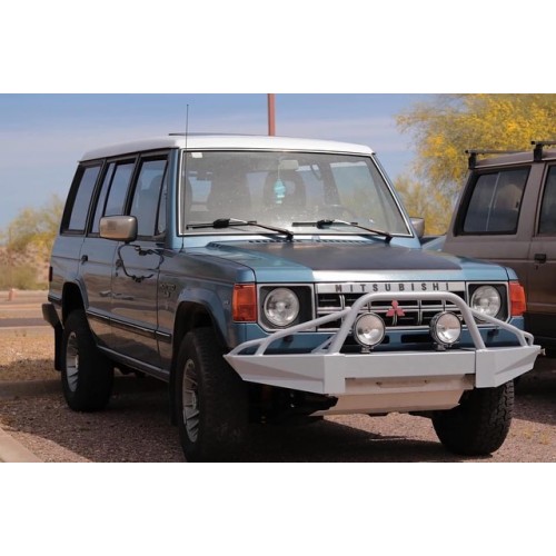 Pajero store steel bumper